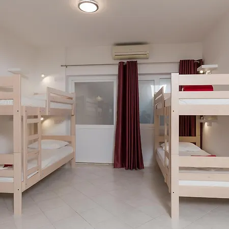 Free Bird (adults Only) Hostel