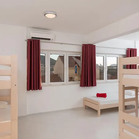 Hostel Free Bird (adults Only) *