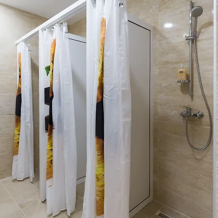 Free Bird (adults Only) 두브로브니크