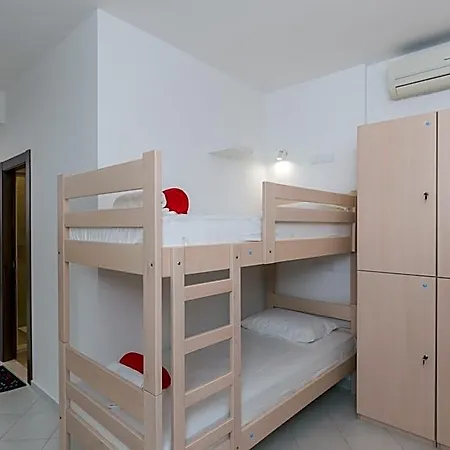 Hostel Free Bird (adults Only) *