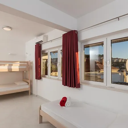 Hostel Free Bird (adults Only)