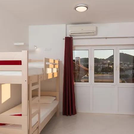 Free Bird (adults Only) Hostel