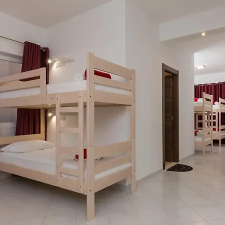 Free Bird (adults Only) Hostel