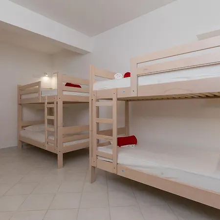 Free Bird (adults Only) 두브로브니크