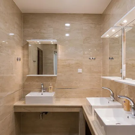 Free Bird (adults Only) 호스텔 *