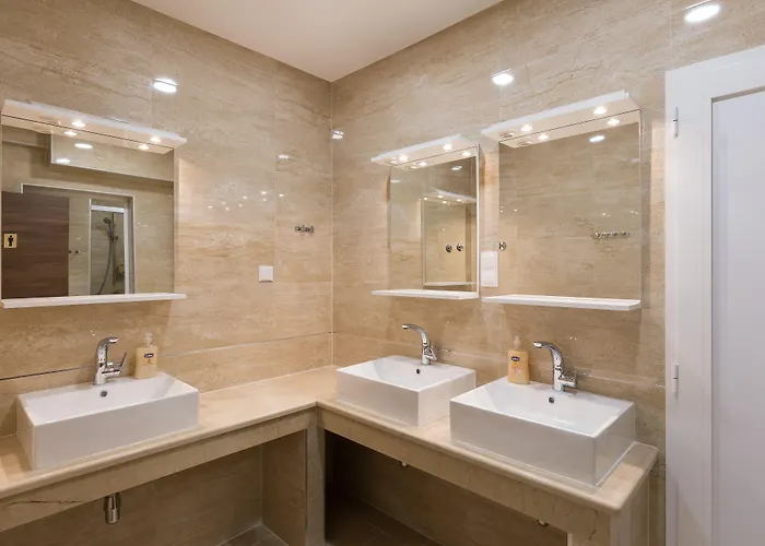 Hostel Free Bird (adults Only)