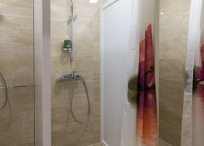 Free Bird (adults Only) * Dubrovnik